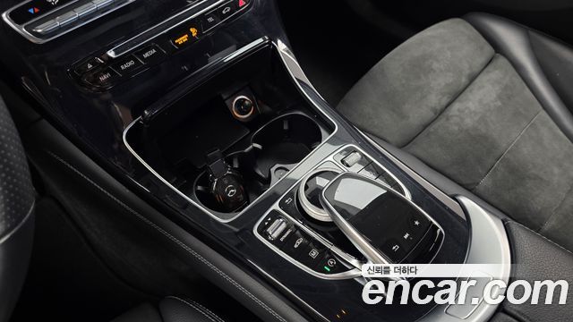 Mercedes-Benz GLC-Class GLC300 4MATIC AMG Line