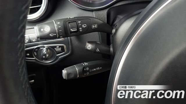 Mercedes-Benz GLC-Class GLC300 4MATIC AMG Line