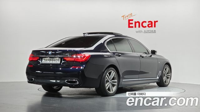 BMW 7-Series 740Li xDrive M Sport Package