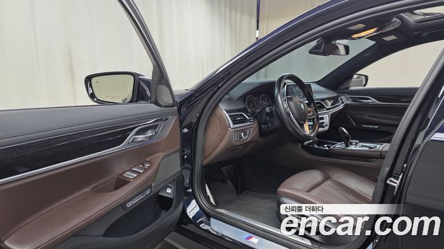 BMW 7-Series 740Li xDrive M Sport Package