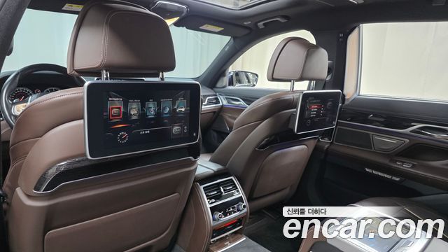 BMW 7-Series 740Li xDrive M Sport Package