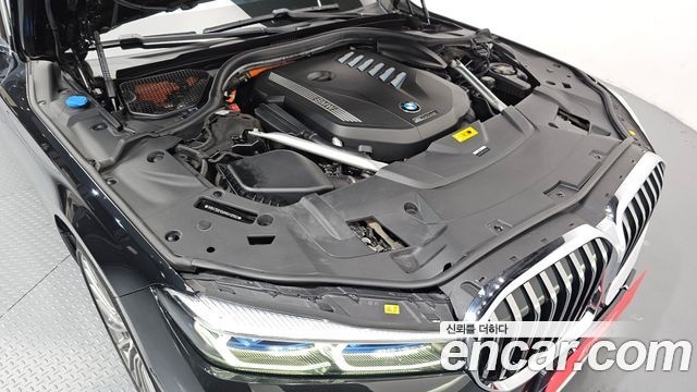 BMW 7-Series 745e iPerformance Design Pure Excellence