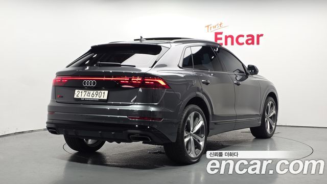 Audi Q8 55 TFSI Quattro Premium