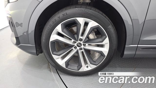 Audi Q8 55 TFSI Quattro Premium