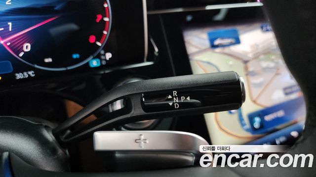 Mercedes-Benz E-Class E300 4MATIC Exclusive