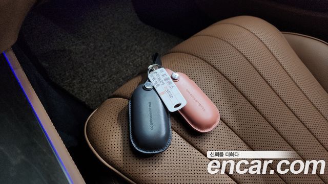 Mercedes-Benz E-Class E300 4MATIC Exclusive