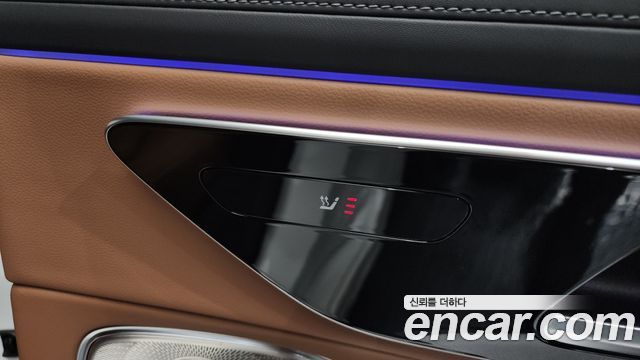 Mercedes-Benz E-Class E300 4MATIC Exclusive