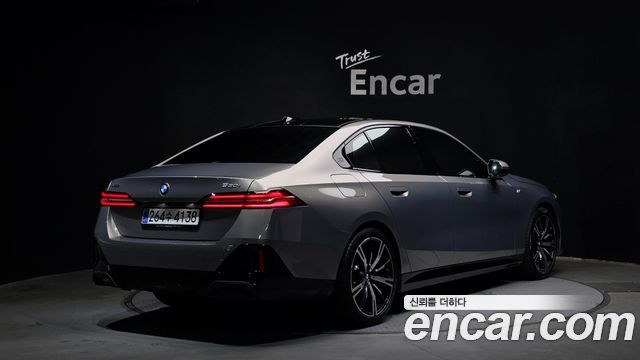 BMW 5-Series 530i xDrive M Sport