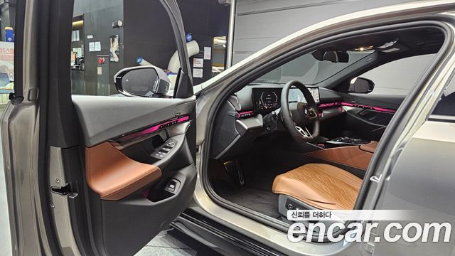 BMW 5-Series 530i xDrive M Sport