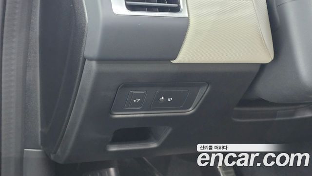 Land Rover Discovery P360 R-Dynamic SE
