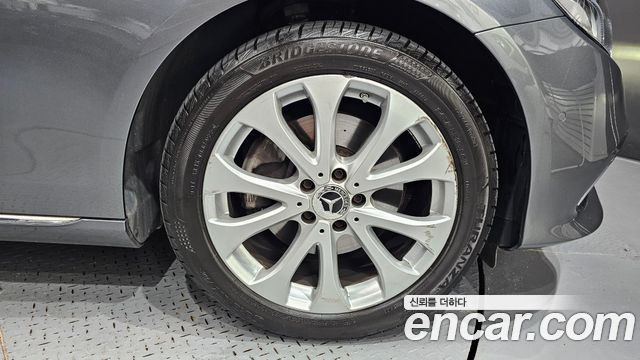 Mercedes-Benz E-Class E220d Exclusive