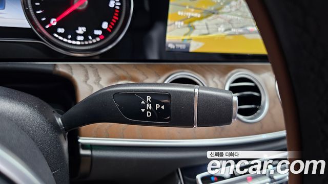 Mercedes-Benz E-Class E220d Exclusive