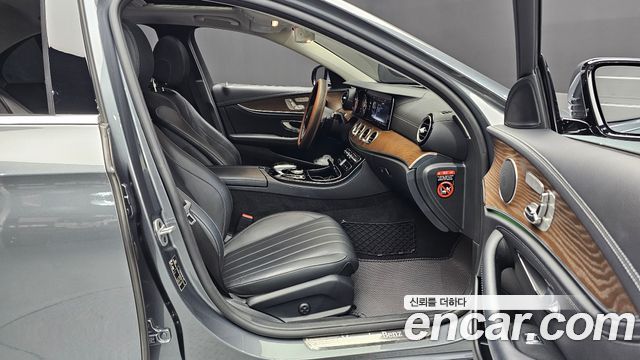 Mercedes-Benz E-Class E220d Exclusive