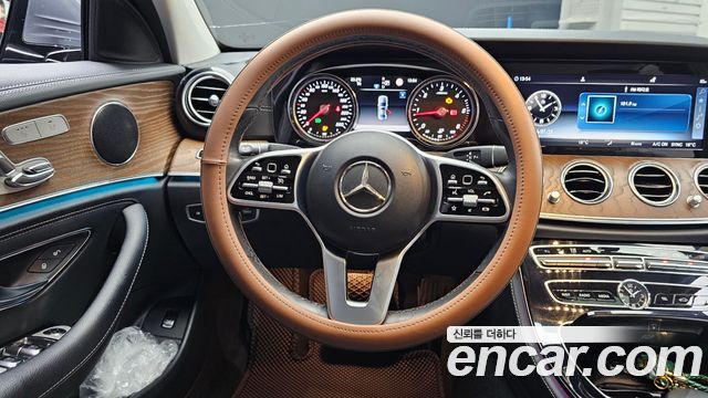 Mercedes-Benz E-Class E220d Exclusive