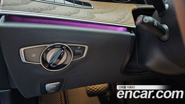 Mercedes-Benz E-Class E220d Exclusive