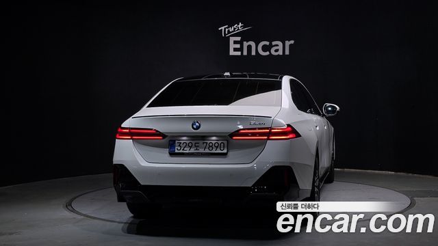 BMW 5-Series 520i Special Edition