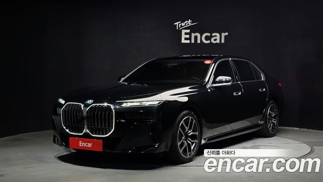 BMW 7-Series 740i xDrive M Sport