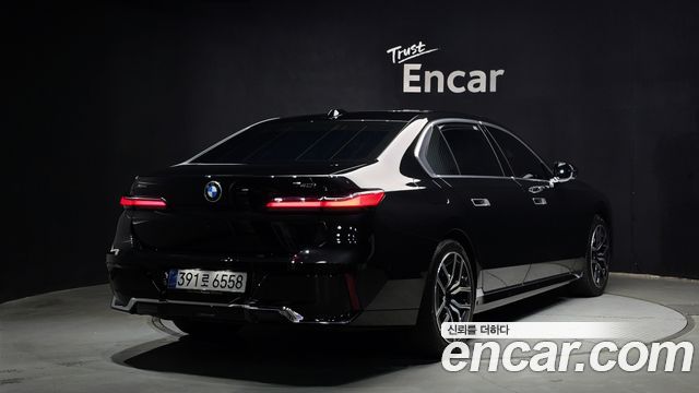 BMW 7-Series 740i xDrive M Sport