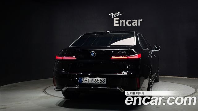 BMW 7-Series 740i xDrive M Sport