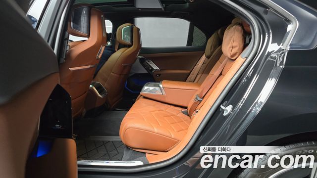 BMW 7-Series 740i xDrive M Sport