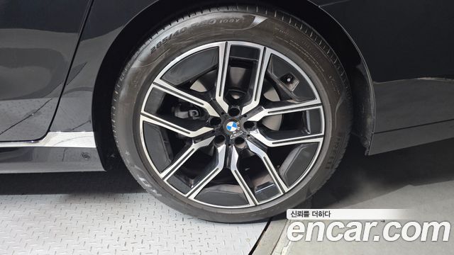 BMW 7-Series 740i xDrive M Sport