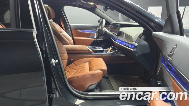 BMW 7-Series 740i xDrive M Sport