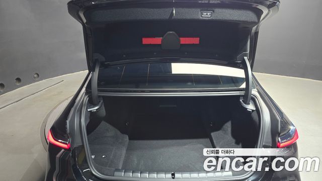 BMW 7-Series 740i xDrive M Sport