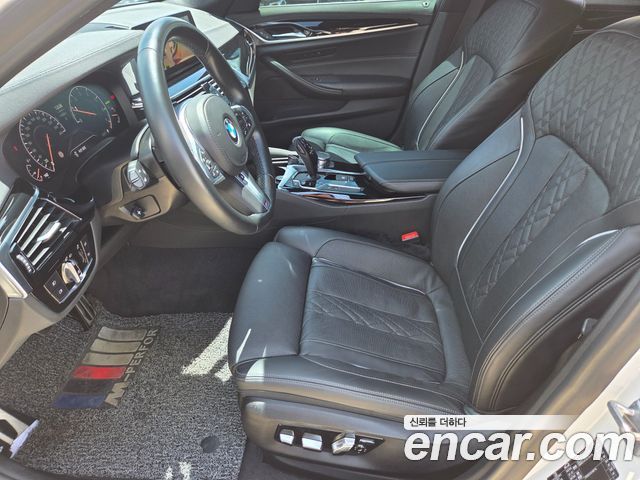 BMW 5-Series 530i xDrive M Sport Package Plus