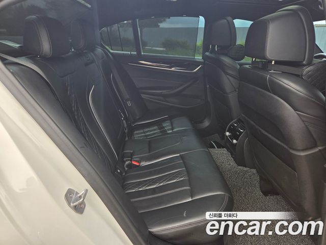 BMW 5-Series 530i xDrive M Sport Package Plus