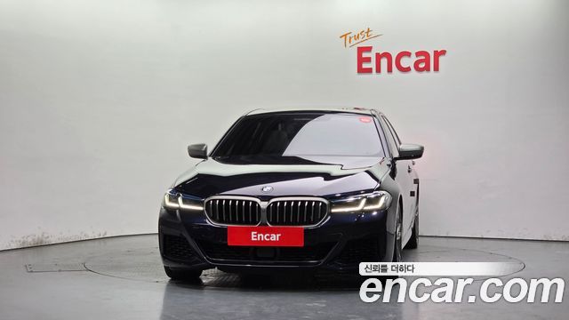 BMW 5-Series M550i xDrive