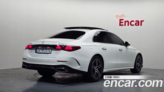 Mercedes-Benz E-Class E300 4MATIC AMG Line