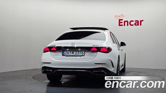Mercedes-Benz E-Class E300 4MATIC AMG Line