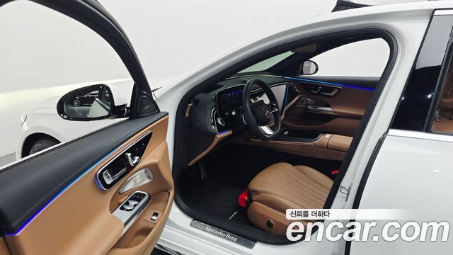 Mercedes-Benz E-Class E300 4MATIC AMG Line