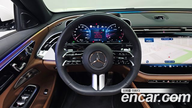 Mercedes-Benz E-Class E300 4MATIC AMG Line