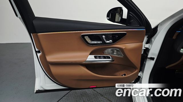 Mercedes-Benz E-Class E300 4MATIC AMG Line