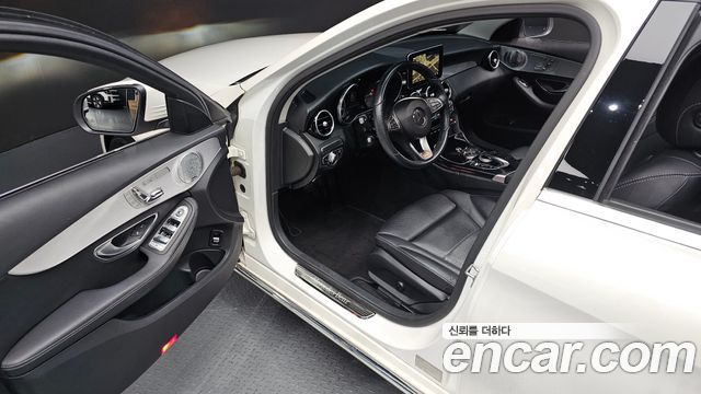 Mercedes-Benz C-Class C200 Avantgarde
