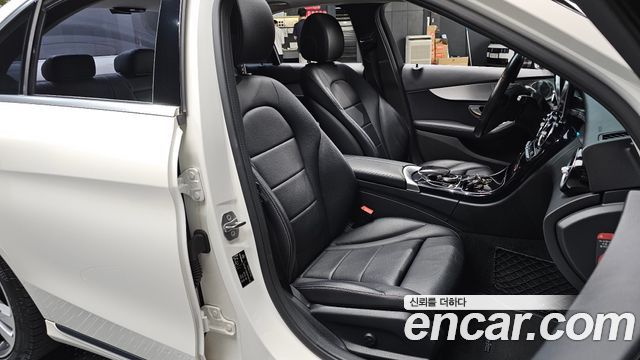 Mercedes-Benz C-Class C200 Avantgarde