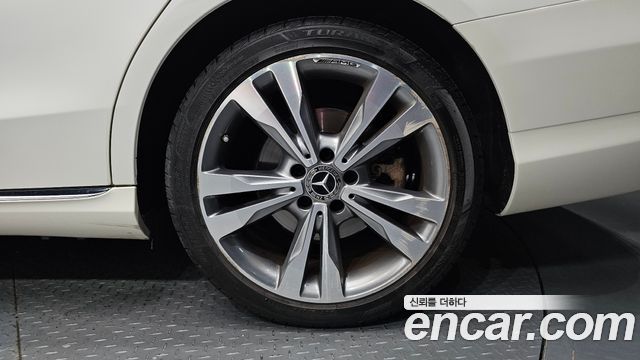Mercedes-Benz C-Class C200 Avantgarde