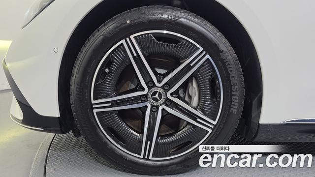 Mercedes-Benz EQE EQE350+