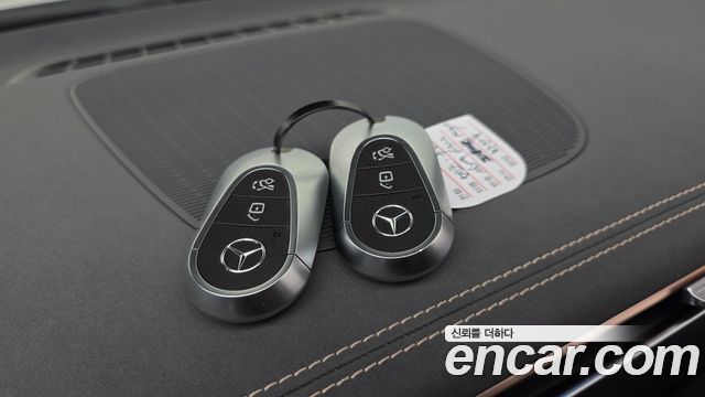 Mercedes-Benz EQE EQE350+