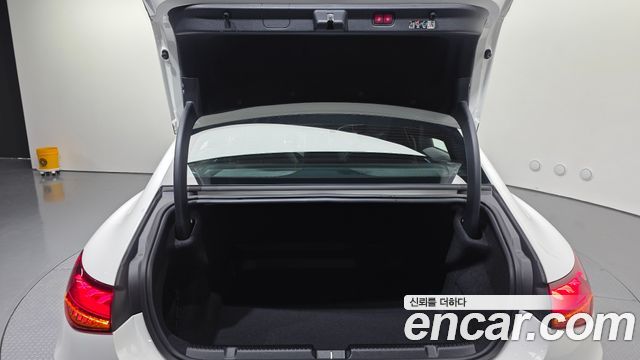 Mercedes-Benz EQE EQE350+