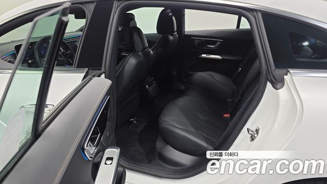 Mercedes-Benz EQE EQE350+