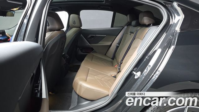 BMW 5-Series 520i Special Edition