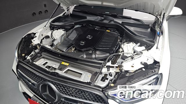Mercedes-Benz GLC-Class GLC300 4MATIC AMG Line