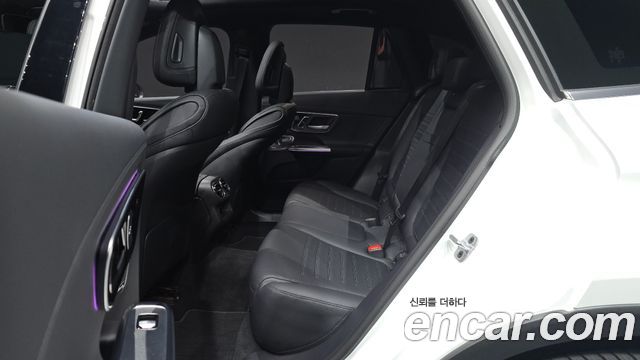 Mercedes-Benz GLC-Class GLC300 4MATIC AMG Line