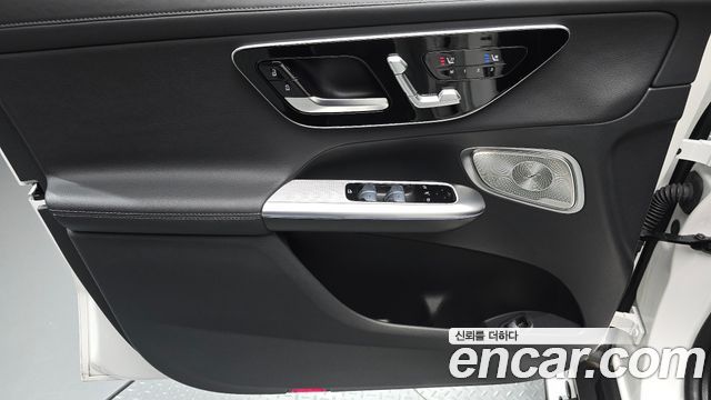 Mercedes-Benz GLC-Class GLC300 4MATIC AMG Line