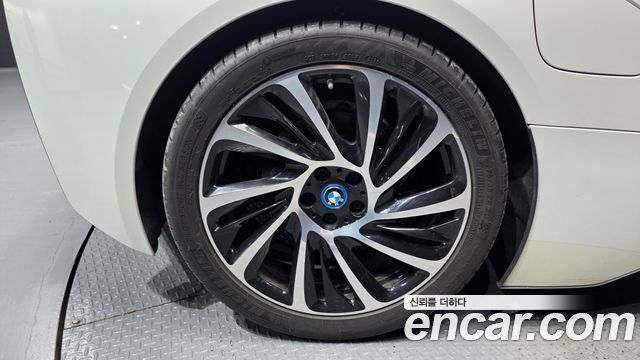 BMW i8 Coupe
