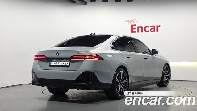 BMW 5-Series 530e M Sport
