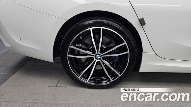 BMW 3-Series 330e M Sport