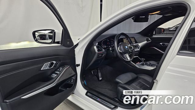 BMW 3-Series 330e M Sport